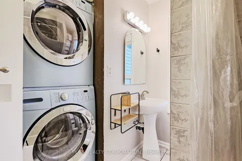 193 Coxwell Ave, Toronto, ON M4L 3B4