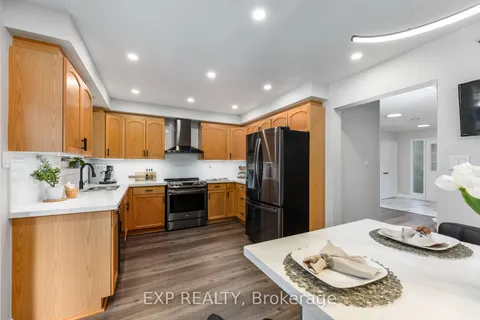 2324 Wildwood Cres, Pickering, ON L1X 2N1