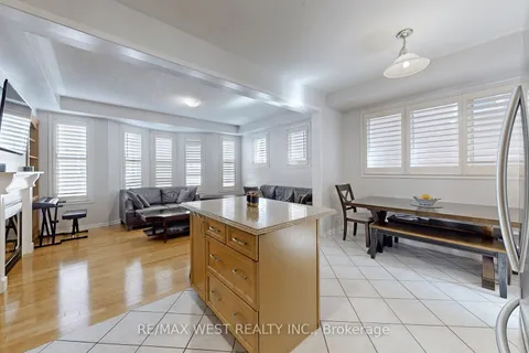 12 Winkler Terr, Toronto, ON M1L 0C2