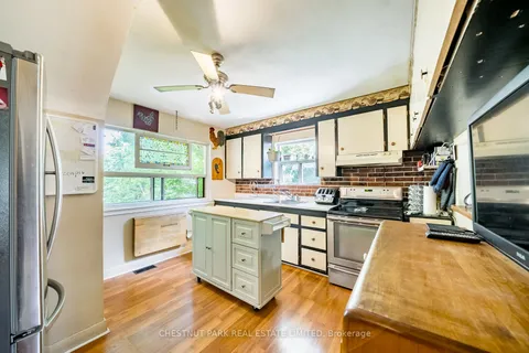 14 Granard Blvd, Toronto, ON M1M 2E1