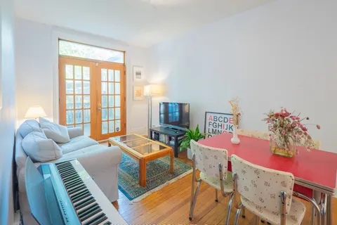 561 Carlaw Ave, Toronto, ON M4K 3K1