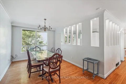 27 Bendale Blvd, Toronto, ON M1J 2B1