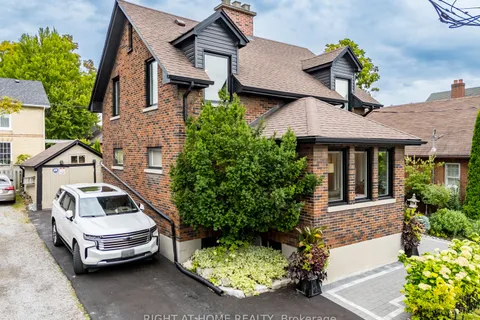 207 Dearborn Ave, Oshawa, ON L1G 4Z3