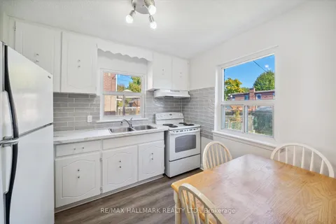 27 Woodfern Dr, Toronto, ON M1K 2L2