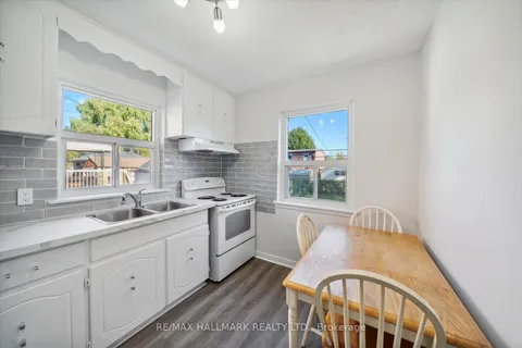 27 Woodfern Dr, Toronto, ON M1K 2L2