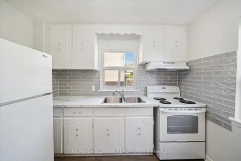 27 Woodfern Dr, Toronto, ON M1K 2L2