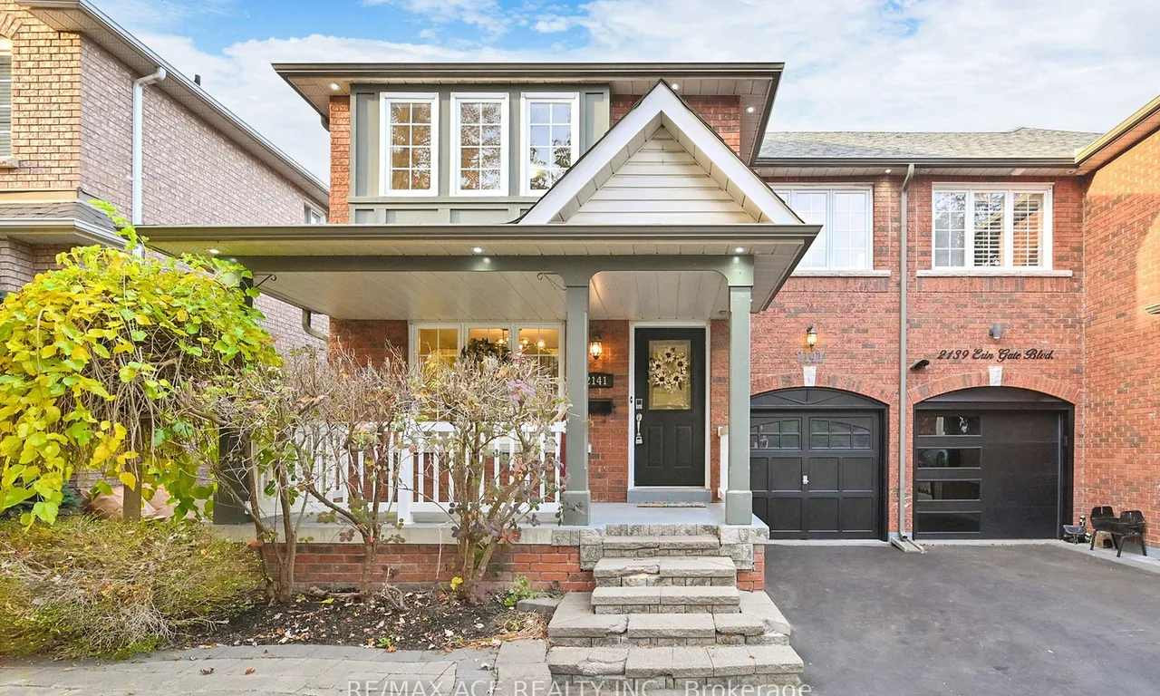 2141 Erin Gate Blvd, Pickering, ON L1X 2V3
