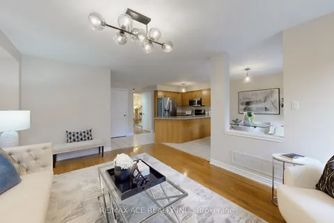 2141 Erin Gate Blvd, Pickering, ON L1X 2V3