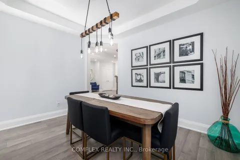 39 Blossomview Crt, Whitby, ON L1R 3G5