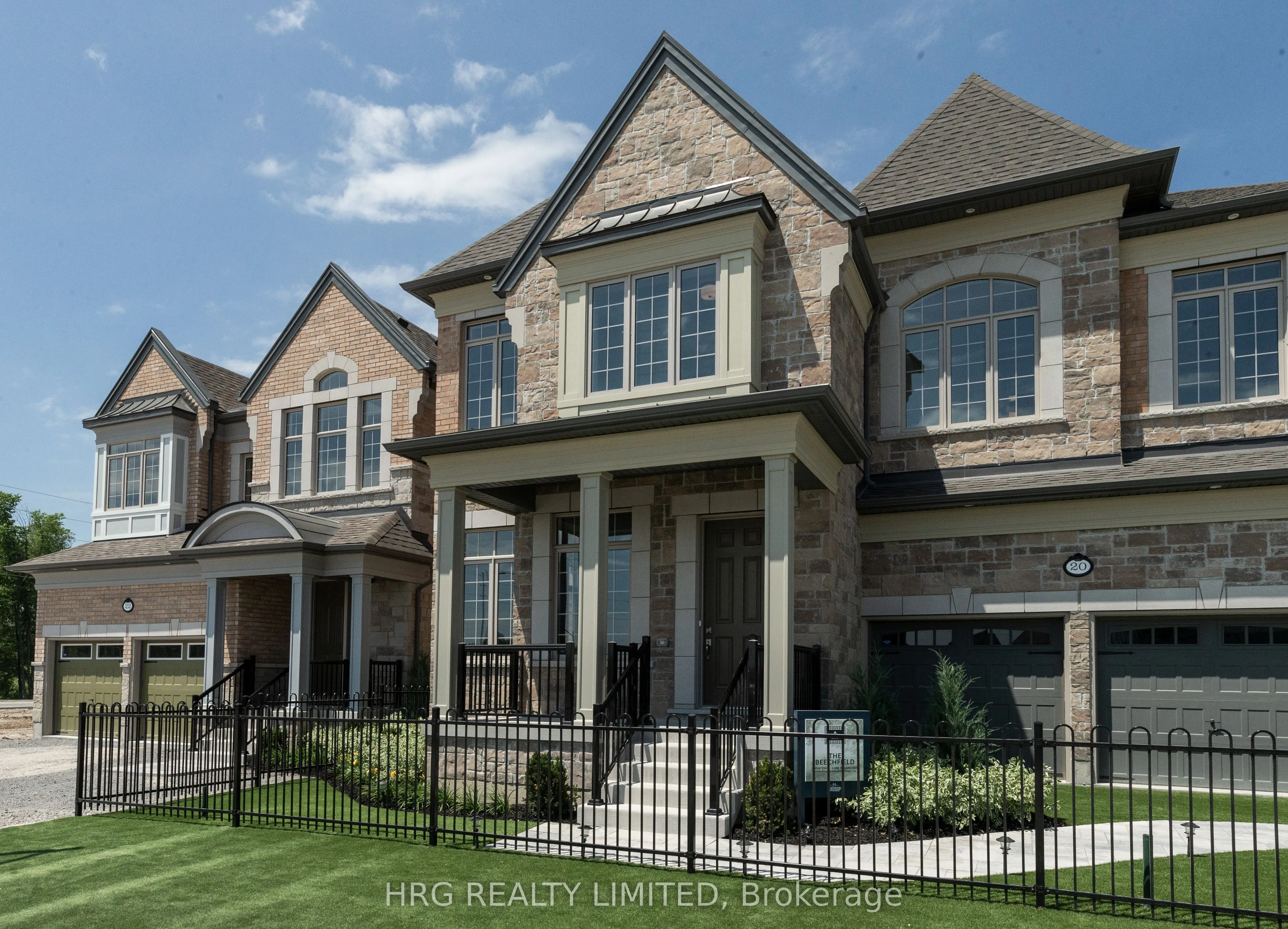 20 Brabin Circle, Whitby, ON L1P 0C1