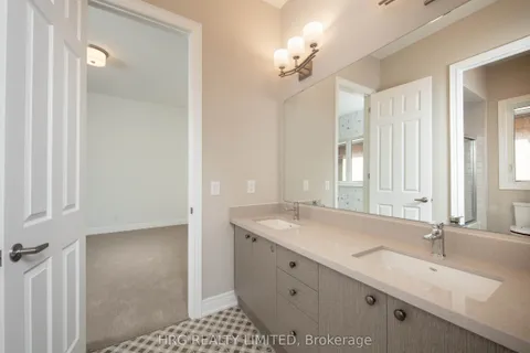20 Brabin Circle, Whitby, ON L1P 0C1