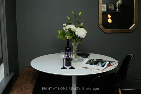 796 Kingston Rd, Toronto, ON M4E 1R7