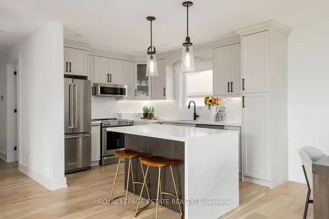 4 Dulverton Rd, Toronto, ON M1P 1G4