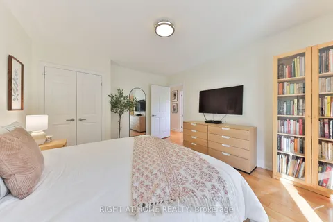 1785 Kingston Rd, Toronto, ON M1N 1T3