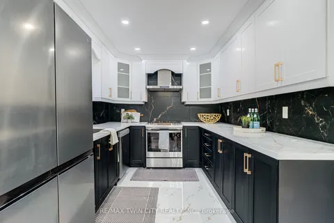 10 Dobson Dr, Ajax, ON L1S 5C2