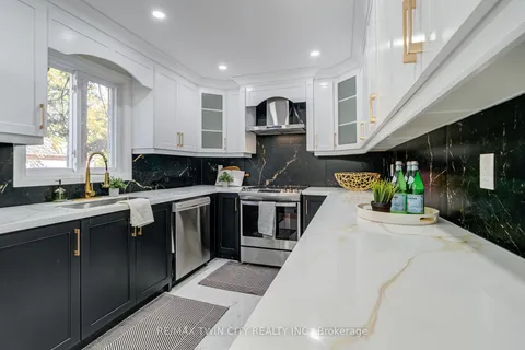 10 Dobson Dr, Ajax, ON L1S 5C2