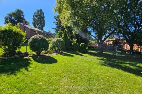 50 Kenmanor Blvd, Toronto, ON M1W 1R9