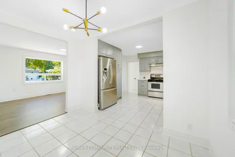 67 Homestead Rd, Toronto, ON M1E 3S1