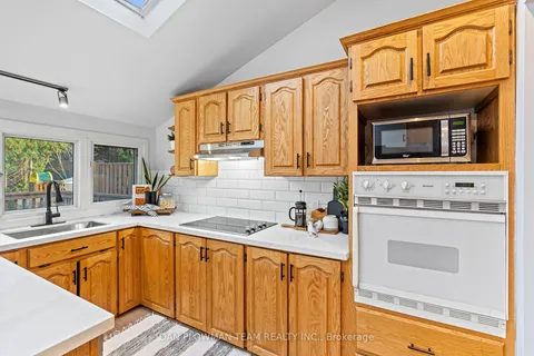 314 Dickens Dr, Oshawa, ON L1K 1N5