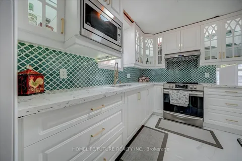 958 Copperfield Dr, Oshawa, ON L1K 1S4