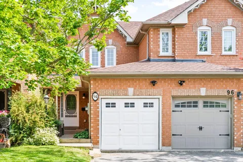94 Zachary Pl, Whitby, ON L1M 1E2
