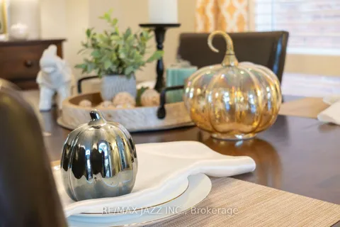 1384 Lyncroft Cres, Oshawa, ON L1K 2P4