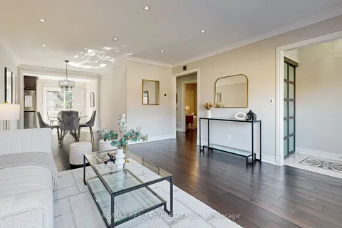 32 Araman Dr, Toronto, ON M1T 2P6