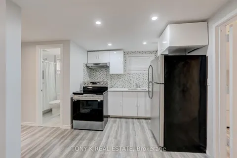 39 Century Dr, Toronto, ON M1K 4J7