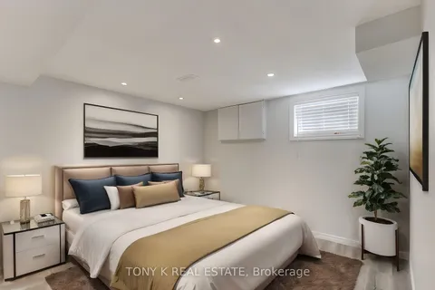 39 Century Dr, Toronto, ON M1K 4J7