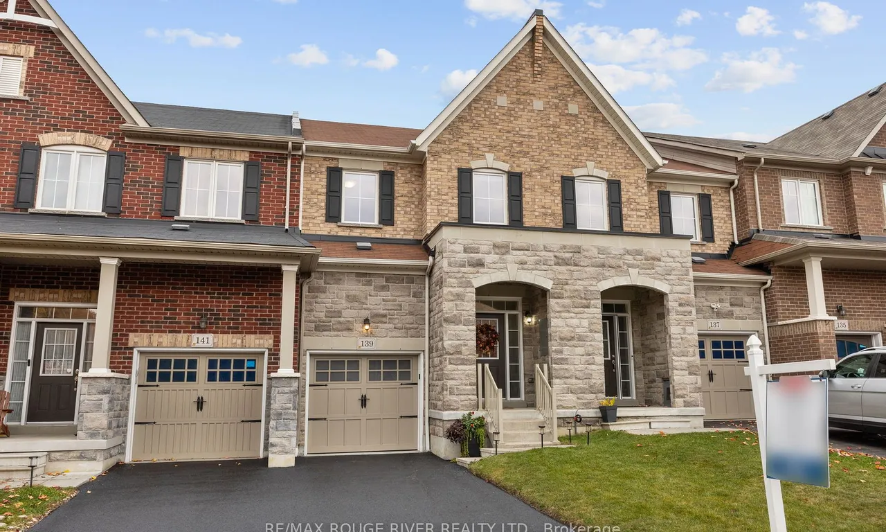 139 Cathedral Dr, Whitby, ON L1R 0N7