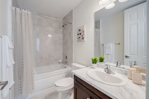 3237 Brigadier Ave, Pickering, ON L1X 0N4