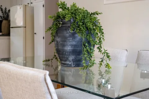 56 Elfreda Blvd, Toronto, ON M1L 4L8