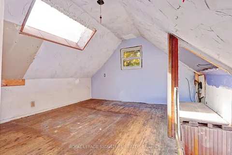 271 Victoria Park Ave, Toronto, ON M4E 2S6