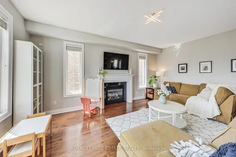 955 Coyston Dr, Oshawa, ON L1K 3C6