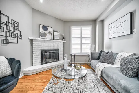 4 Radford Dr, Ajax, ON L1T 1V9