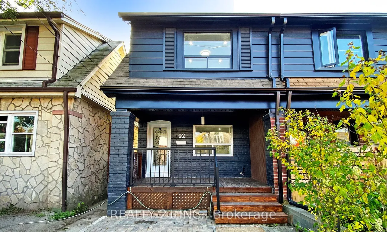 92 King Edward Ave, Toronto, ON M4C 5J6