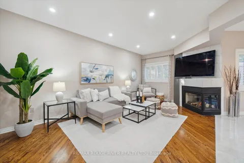 2360 Canterbury Cres, Pickering, ON L1X 2T6