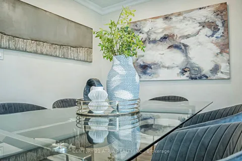 11 Valia Rd, Toronto, ON M1E 3V9