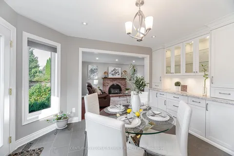 16 Kennett Dr, Whitby, ON L1P 1L5