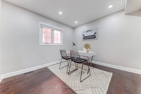 1539 Napanee Rd, Pickering, ON L1V 6T7