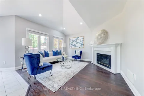 1539 Napanee Rd, Pickering, ON L1V 6T7