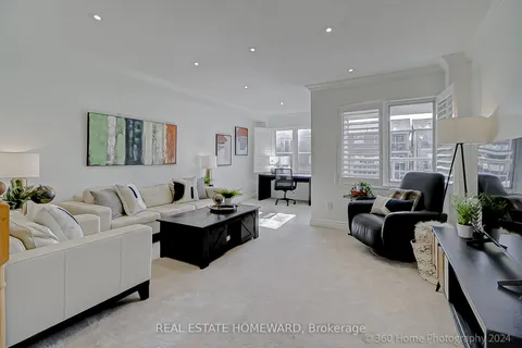 59 Whistle Post St, Toronto, ON M4E 3W7