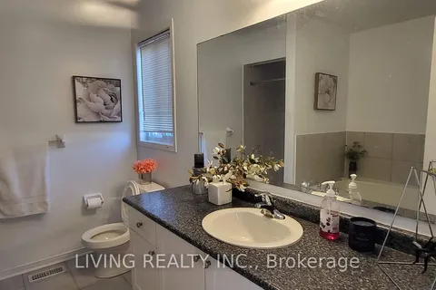 1028 Schooling Dr, Oshawa, ON L1K 0J8