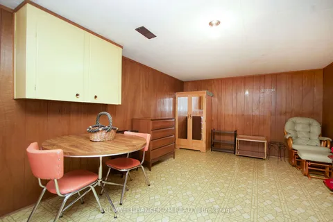 665 Montcalm Ave, Oshawa, ON L1J 2H3