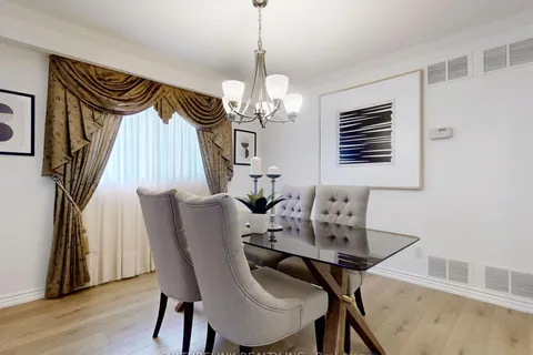 5 Haven Hill Sq, Toronto, ON M1V 1M3