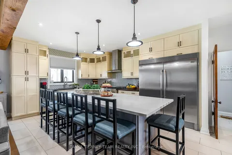 219 Summit Dr, Scugog, ON L0B 1E0