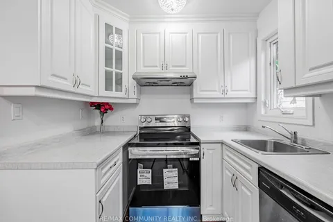 111 Elgin St, Oshawa, ON L1G 1S5