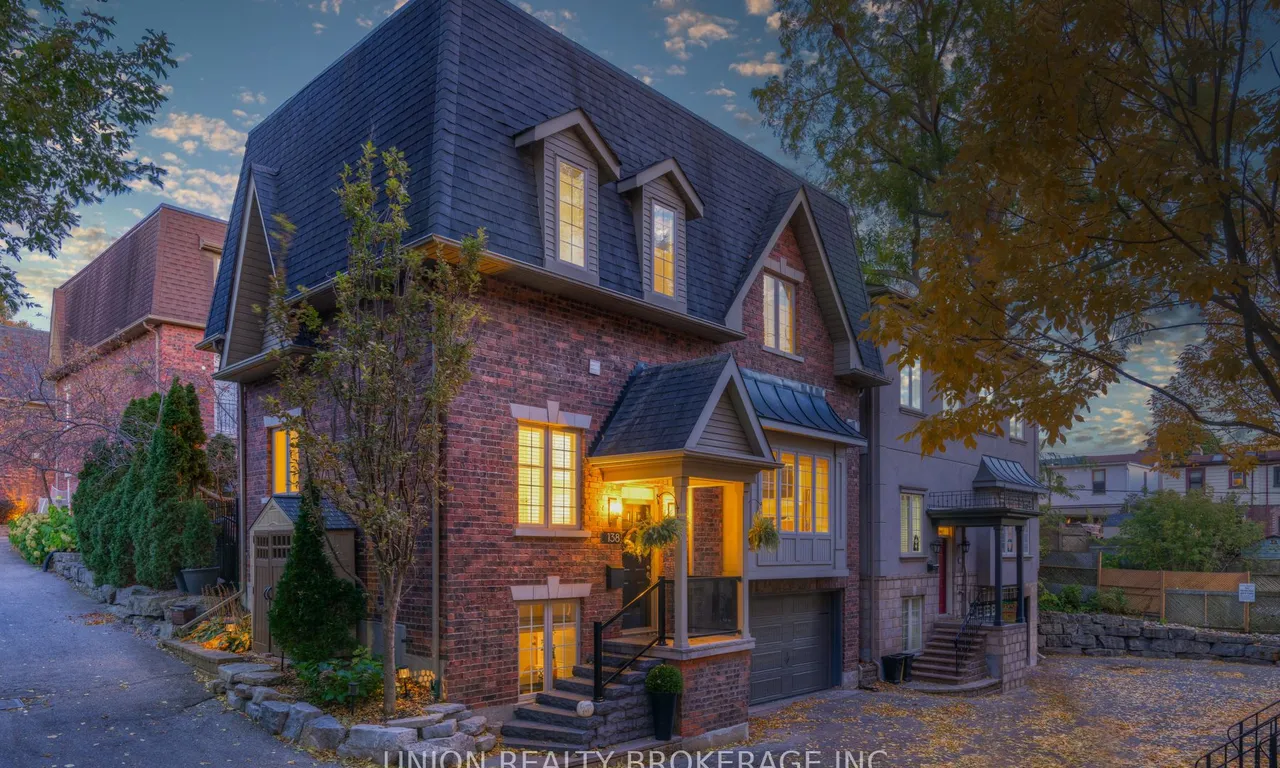 138 Edgewood Ave, Toronto, ON M4L 3H3