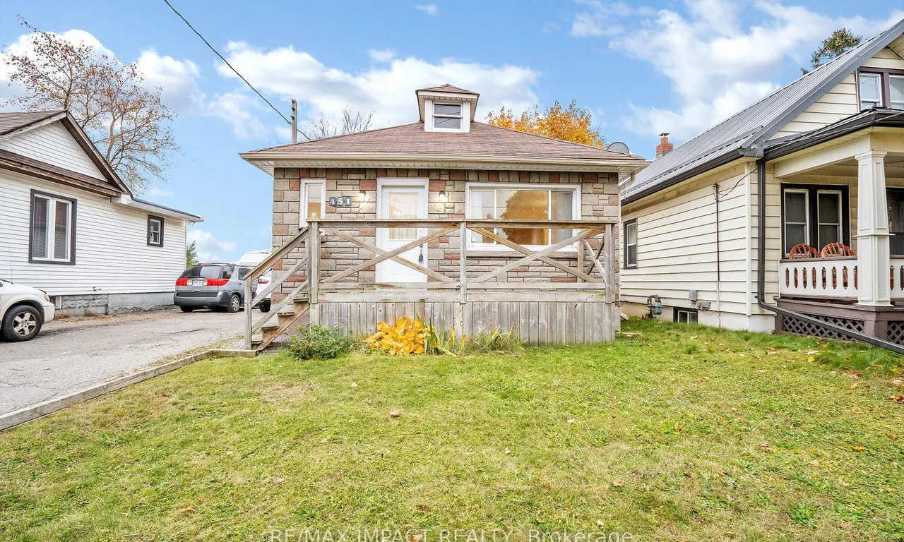 451 Bloor St, Oshawa, ON L1H 3M9