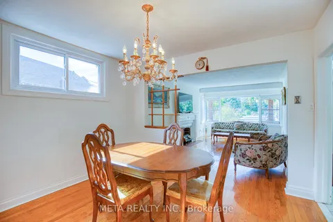 27 Glen Gannon Dr, Toronto, ON M4B 2W3